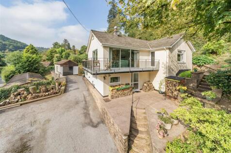 Northmoor Road, Dulverton 3 bed detached house for sale