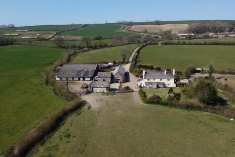 Near South Molton 6 bed detached house for sale