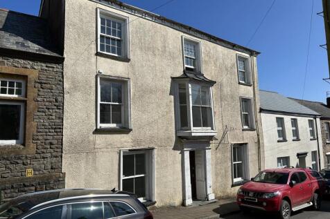 South Molton Terraced house for sale