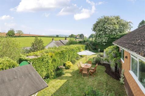 Holywell Lake, Wellington 3 bed bungalow for sale