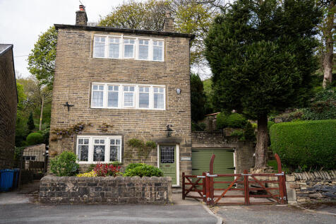 Oldham Road, Delph OL3 5 bed detached house for sale