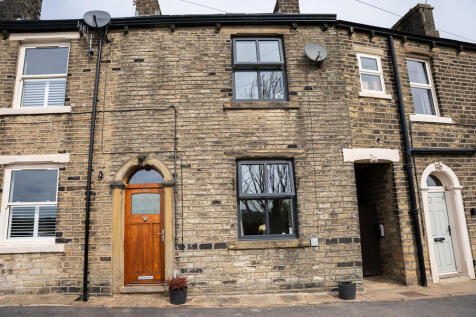 Stoneswood Road, Delph OL3 2 bed terraced house for sale