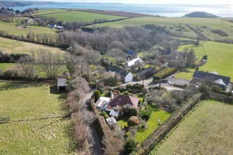 Portlooe, Looe PL13 2 bed detached bungalow for sale