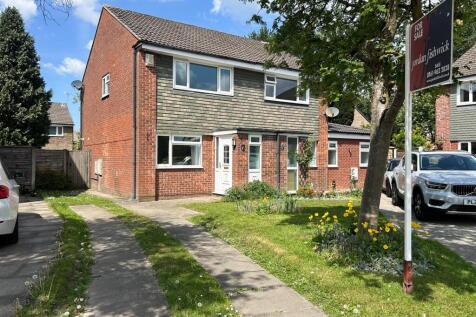 2 bedroom semi-detached house for sale