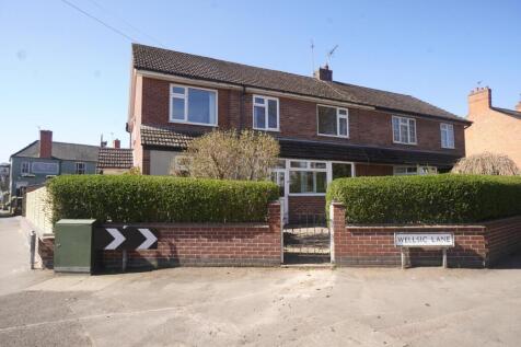 4 bedroom semi-detached house for sale