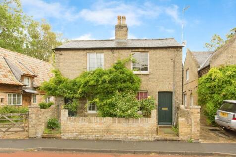 2 bedroom semi-detached house for sale