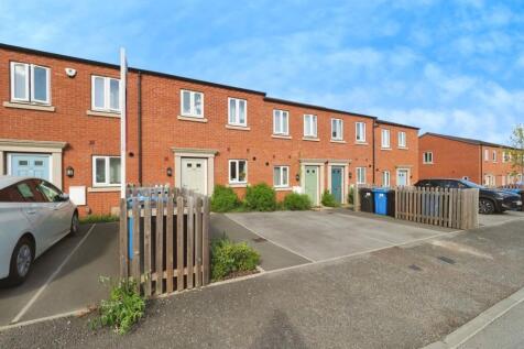 3 bedroom terraced house for sale