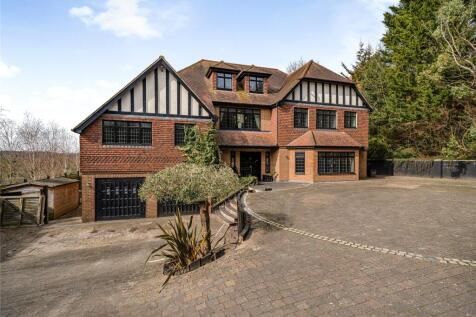 6 bedroom detached house for sale