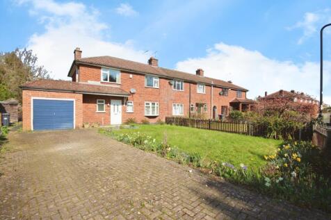 3 bedroom end of terrace house for sale