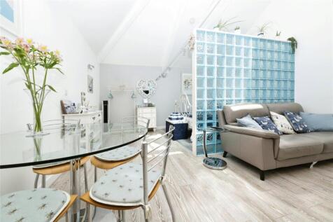 1 bedroom flat for sale
