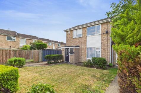 3 bedroom end of terrace house for sale