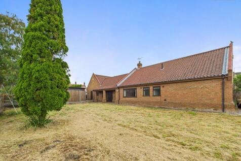 4 bedroom detached bungalow for sale