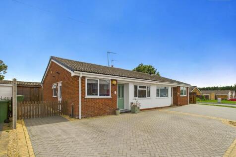 2 bedroom semi-detached bungalow for sale