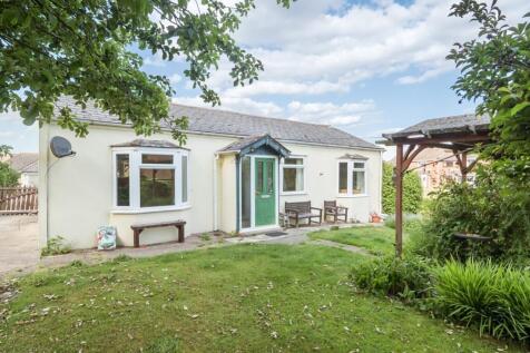 Willow Lane, Cranwell Village... 3 bed property with land for sale
