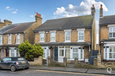 Park Road, Sittingbourne, Kent, ME10 4 bed semi