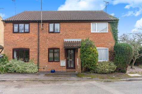 Strafford Close, Harlington 2 bed terraced house for sale