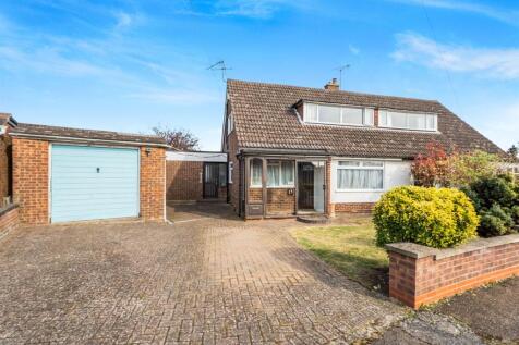 3 bedroom semi-detached bungalow for sale