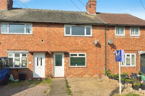 Cradge Bank, Spalding, Lincolnshire 3 bed terraced house for sale