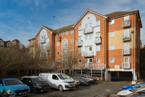 High Street, Silvanus House Fortuna... 1 bed flat for sale