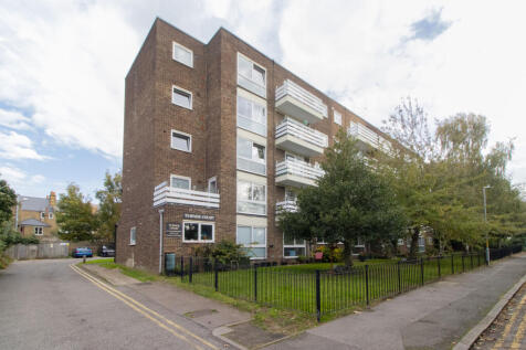 Clarendon Road, Turner Court... 2 bed flat for sale