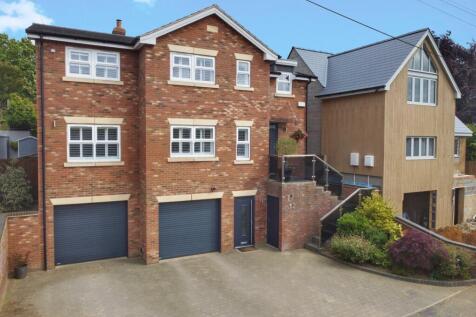 Ashburnham Road, Ampthill, Bedford, MK45 6 bed detached house for sale