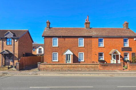 Bedford Road, Marston Moretaine... 3 bed semi