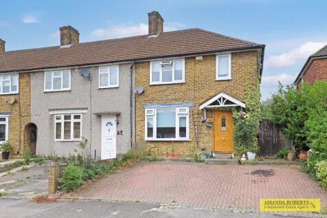 3 bedroom end of terrace house for sale