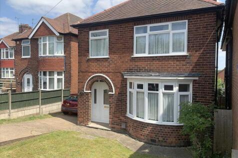 Skinner Street, Creswell, Worksop 3 bed detached house for sale