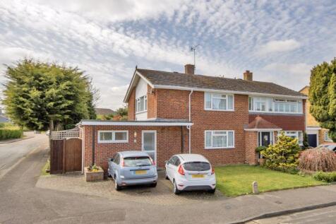 4 bedroom semi-detached house for sale
