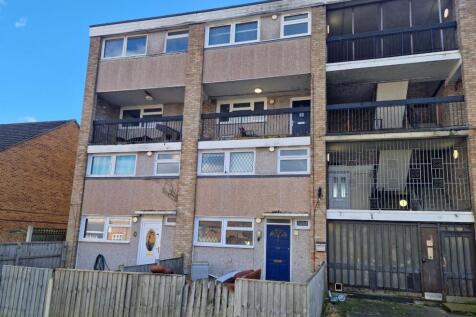3 bedroom maisonette for sale