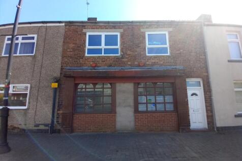 Terraced house for sale