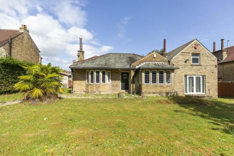 Beaumont Park Road, Huddersfield HD4 5 bed detached house for sale