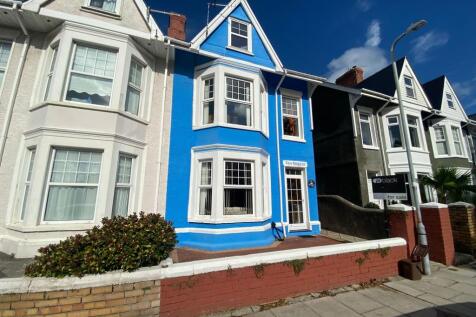 6 bedroom semi-detached house for sale