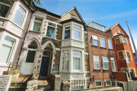 5 bedroom terraced house for sale