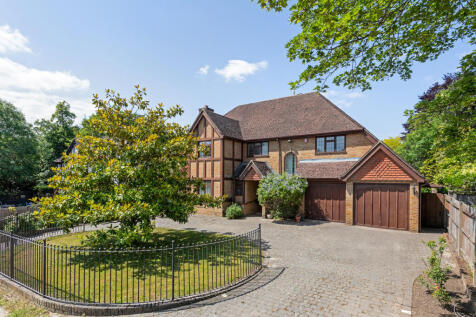 6 bedroom detached house for sale