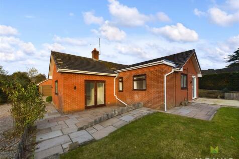 4 bedroom detached bungalow for sale