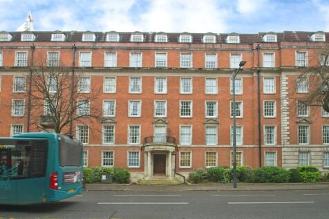 Studio flat for sale