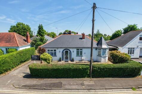 3 bedroom detached bungalow for sale