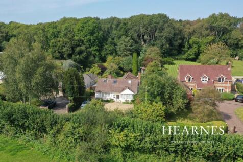 Flowers Drove, Lytchett Matravers... 4 bed bungalow for sale