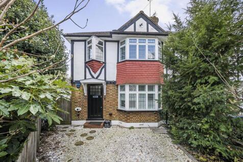 Barnfield Avenue, Kingston Upon... 3 bed semi