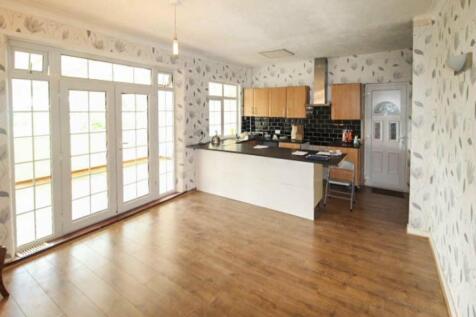 Mains Lane, Lancashire FY6 3 bed detached house for sale