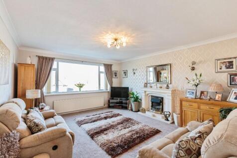 St. Annes Road, Lancashire FY4 2 bed apartment for sale