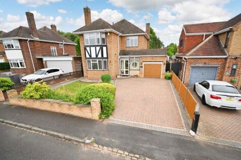 Coniston Road, Wolverhampton WV6 3 bed detached house for sale