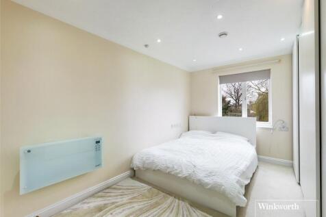 Pegasus Court, Harrow HA3 2 bed apartment for sale