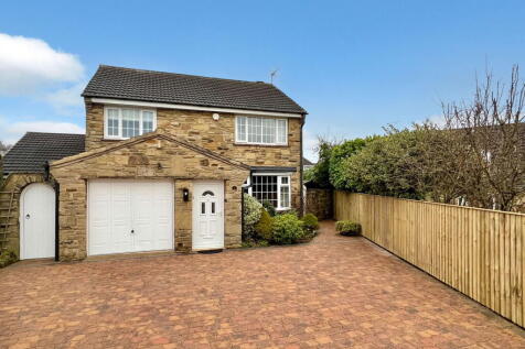 Wetherby, Ambleside Walk, LS22 4 bed detached house for sale
