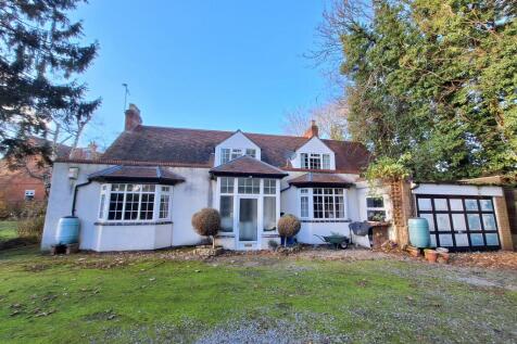 Manor Grange, Manor Park Road... 4 bed detached house for sale