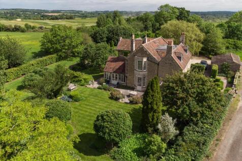 8 bedroom detached house for sale