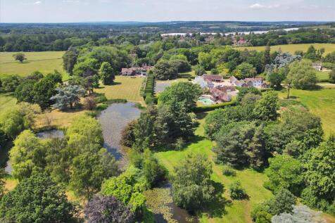 8 bedroom detached house for sale