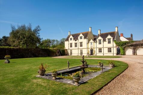 10 bedroom detached house for sale