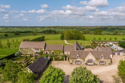 8 bedroom farm house for sale